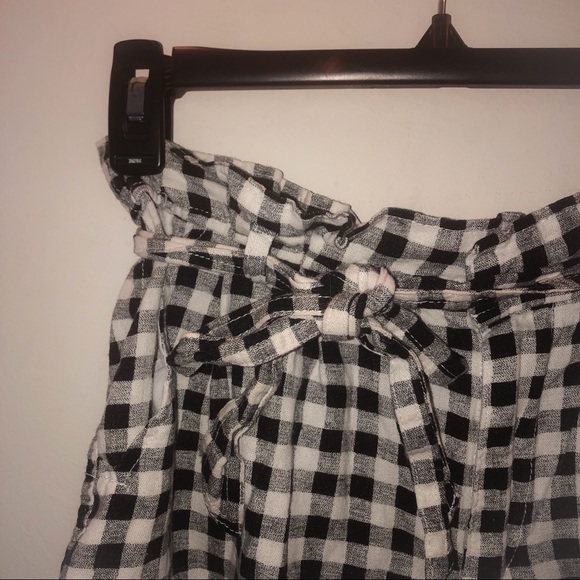 Shorts - Picture 2 of 4